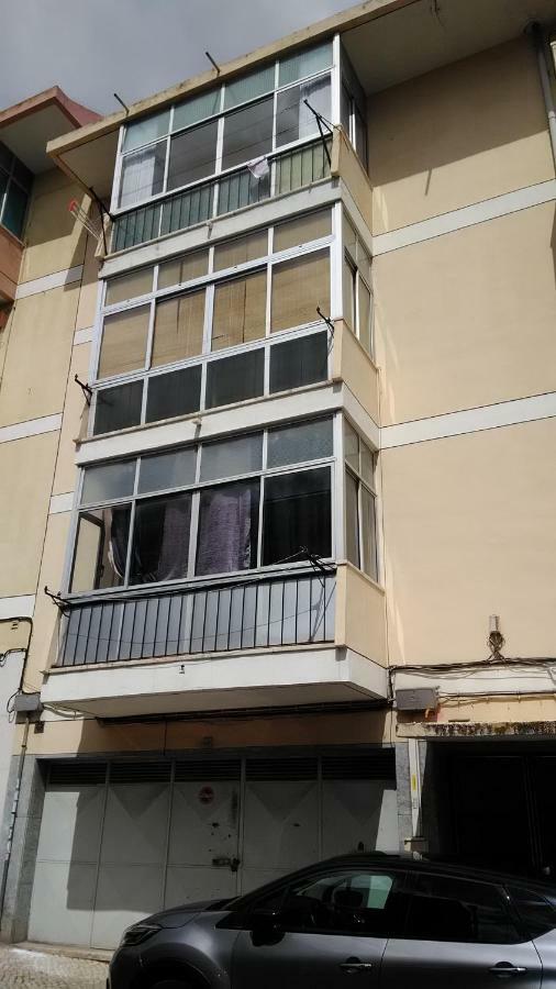 Vasco Santana Guesthouse Odivelas  Zewnętrze zdjęcie